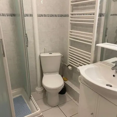 Climatise A 50 M Des Thermes Apartment *