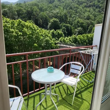 Apartment Climatise A 50 M Des Thermes