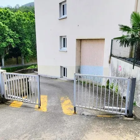 Apartment Climatise A 50 M Des Thermes